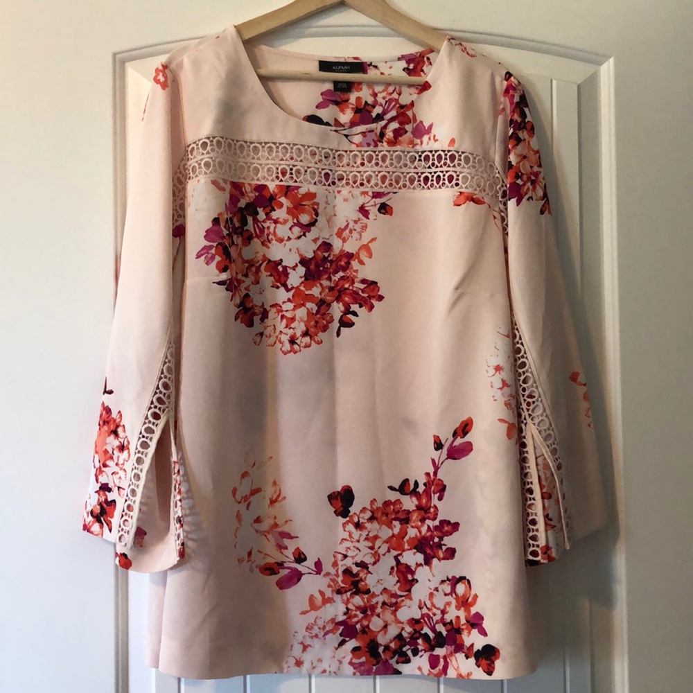 Alfani floral tunic blouse w/ bell sleeves